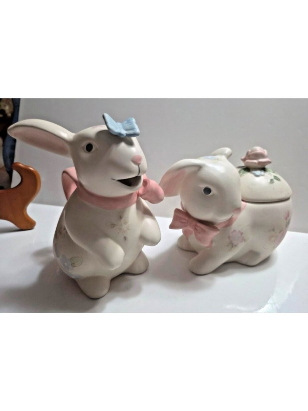 Vintage Pfaltzgraff Tea Rose Bunny cream & sugar set 1980's